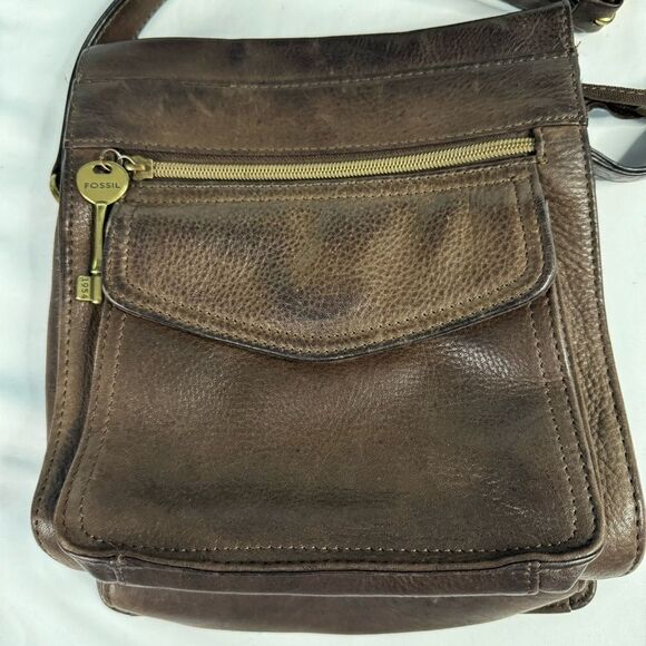 VTG Fossil Brown Leather Square Crossbody Purse  Small Bag Pockets 75082 Classic - Picture 2 of 12